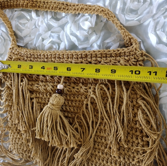 Macrame fringe crossbody bag. - Picture 13 of 13